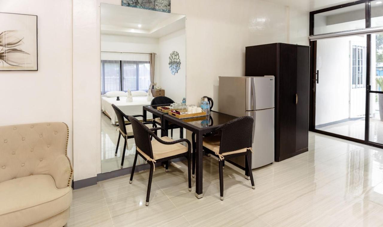Madison Garden And Residences Panglao Extérieur photo