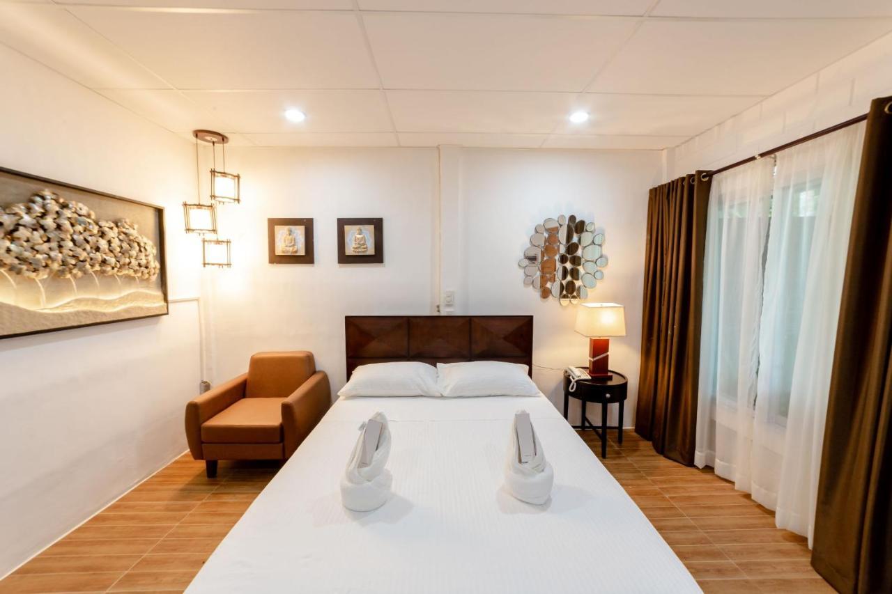 Madison Garden And Residences Panglao Extérieur photo
